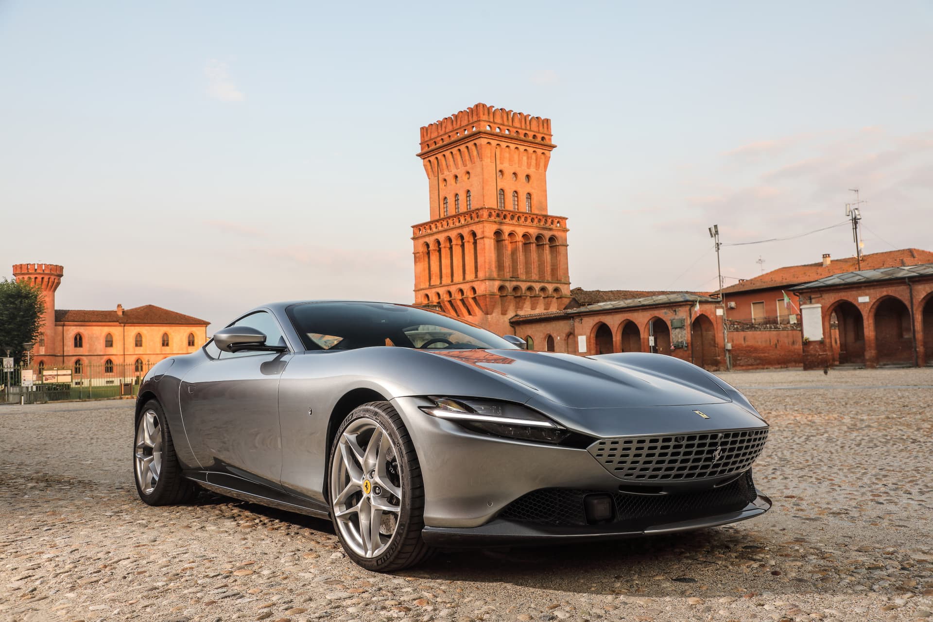 Ferrari Roma Grigio Titanio 019