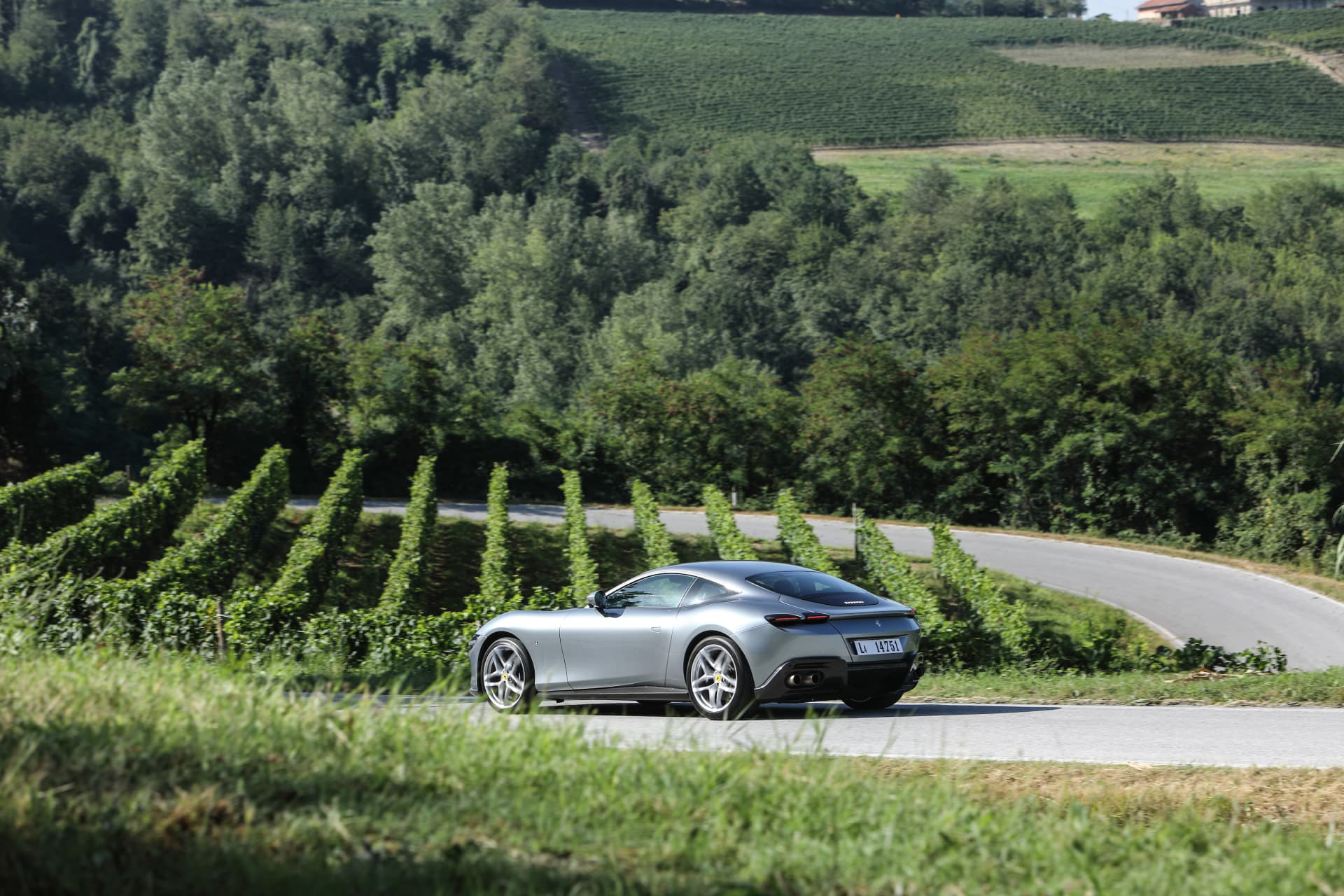 Ferrari Roma Grigio Titanio 035
