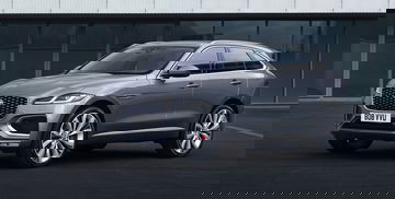 Vista lateral del Jaguar F-PACE, mostrando su diseño aerodinámico y robusto.