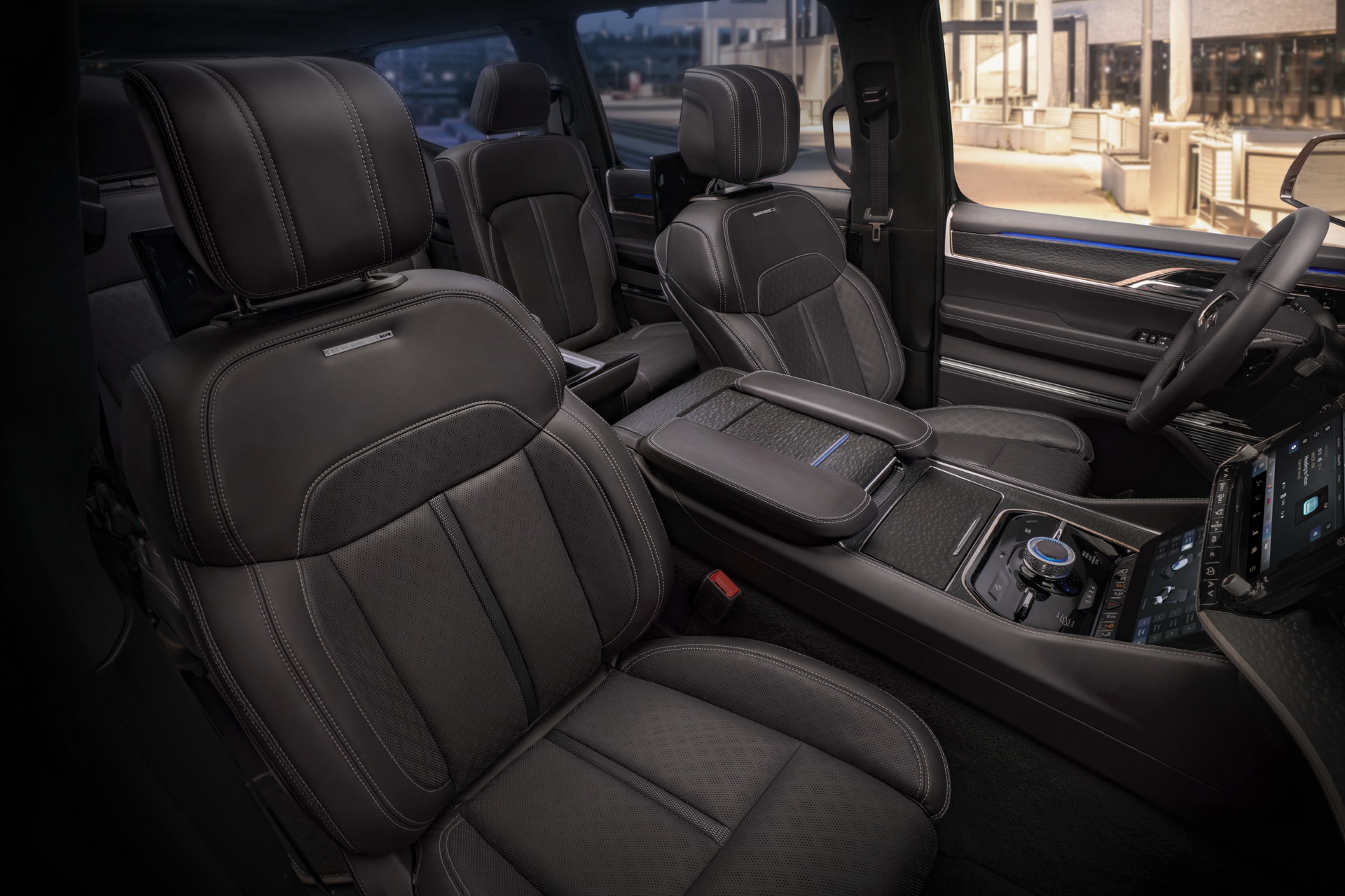 Jeep Wagoneer 2021 26