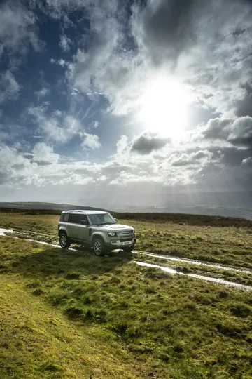Land Rover Defender Phev Hibrido 0920 010
