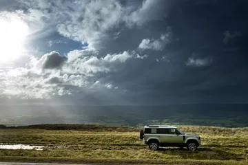 Land Rover Defender Phev Hibrido 0920 011