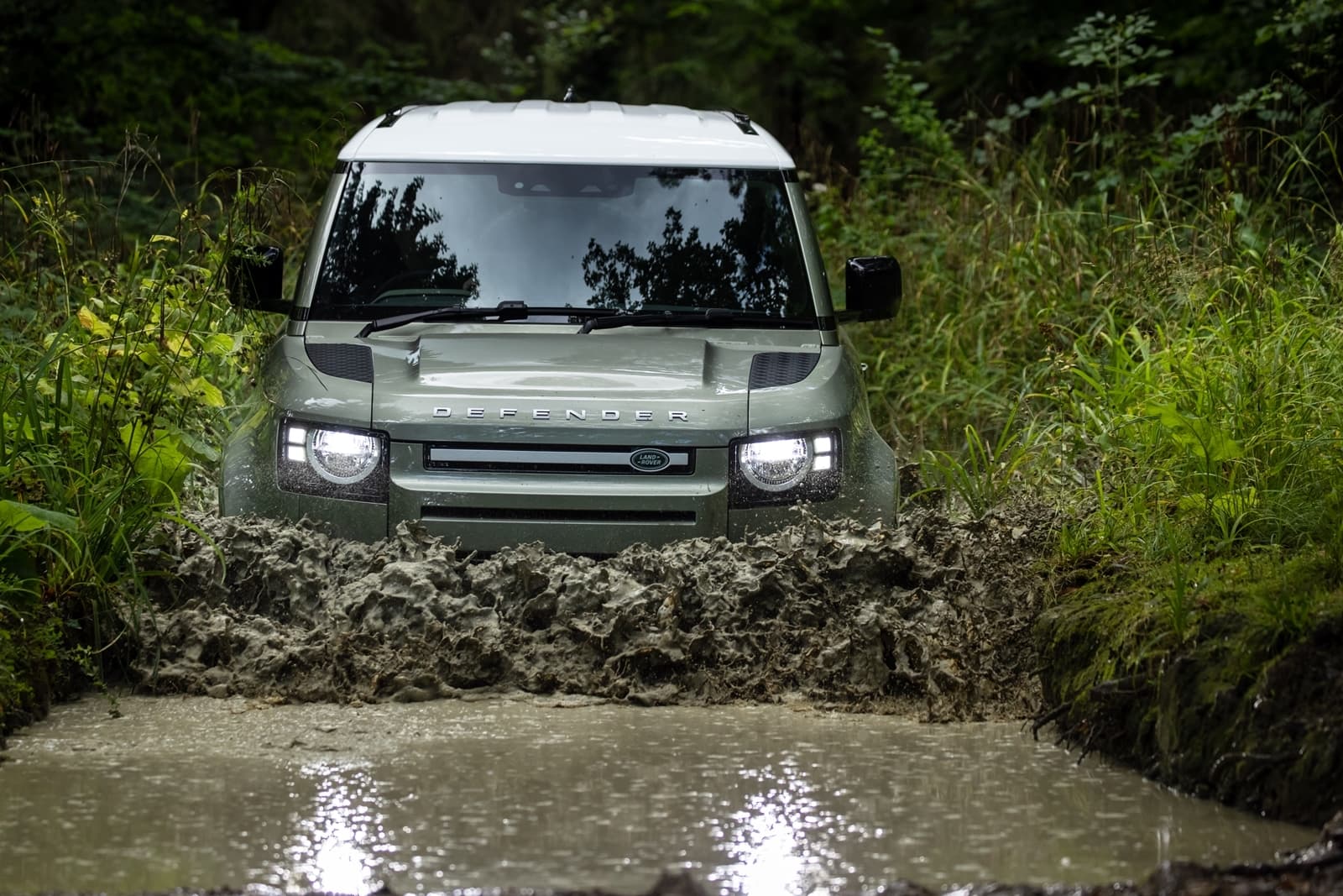 Land Rover Defender Phev Hibrido 0920 017