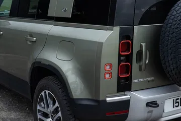Land Rover Defender Phev Hibrido 0920 031