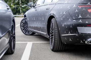 Meet The S Class Digital: „innovation By Intelligence“: Fahrvergnügen Auf Höchstem Niveau: Geschützt Und Unterstützt Meet The S Class Digital:
