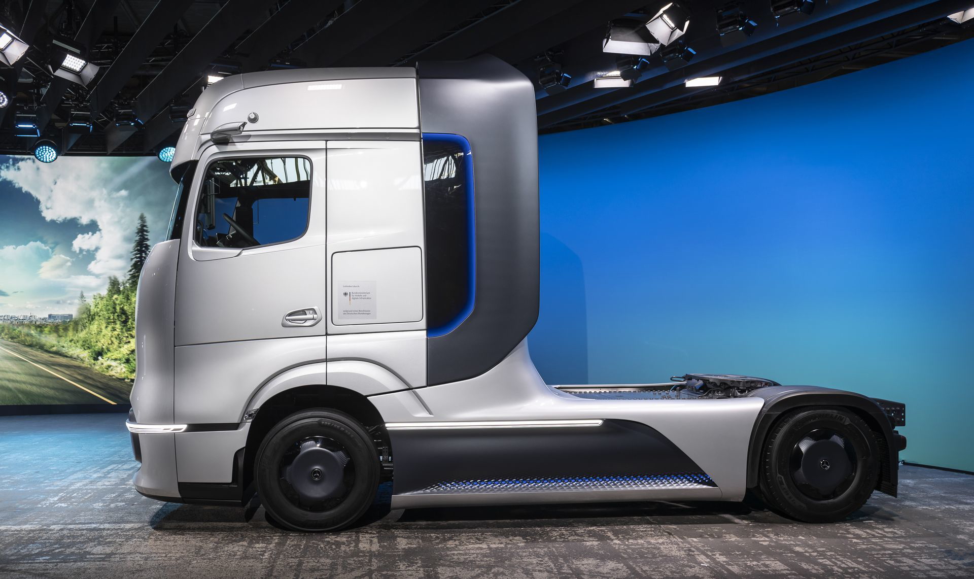 Mit Wasserstoff Zum Co2 Neutralen Transport On Our Way To A Hydrogen Future
