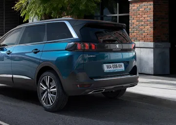 Peugeot 5008 2021 0820 016