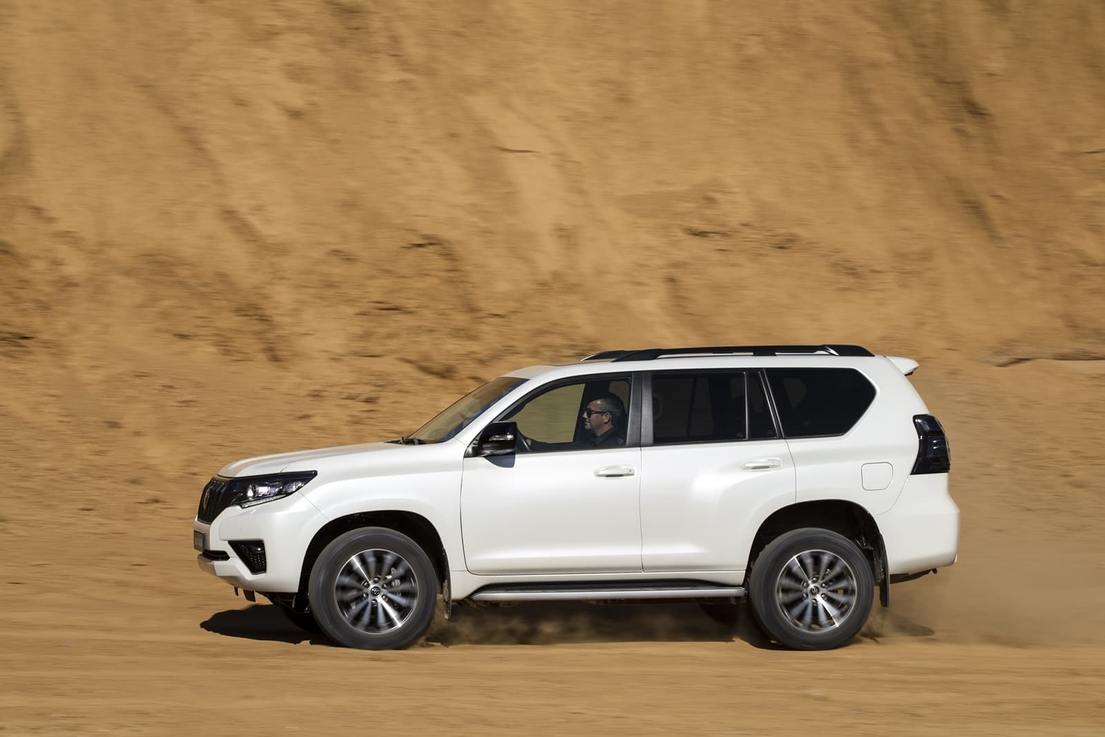 Toyota Land Cruiser 2021 0820 055