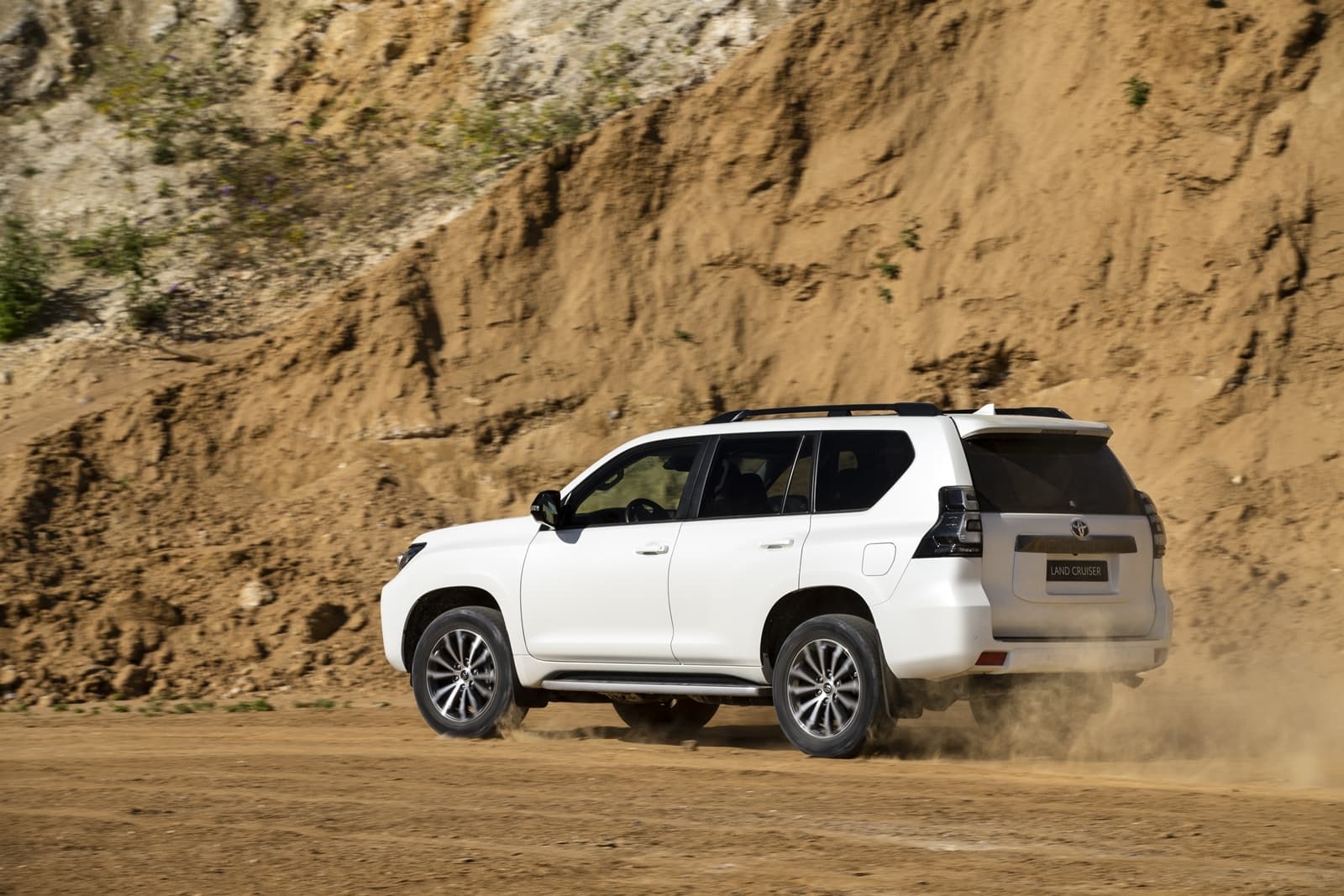 Toyota Land Cruiser 2021 0820 056
