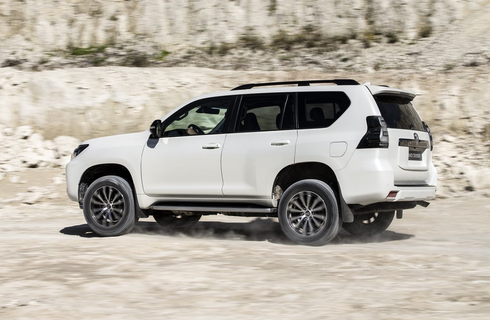 Toyota Land Cruiser 2021 0820 063