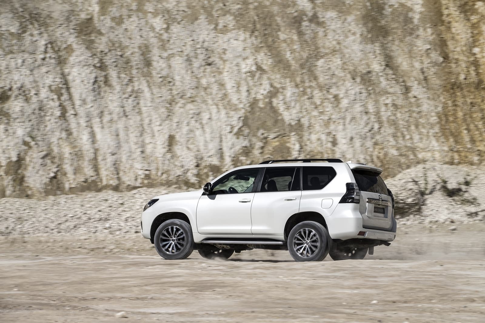 Toyota Land Cruiser 2021 0820 065
