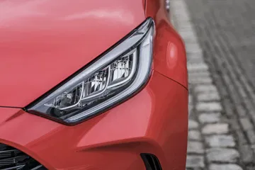 Toyota Yaris 2020 Prueba Detalles Rojo 10