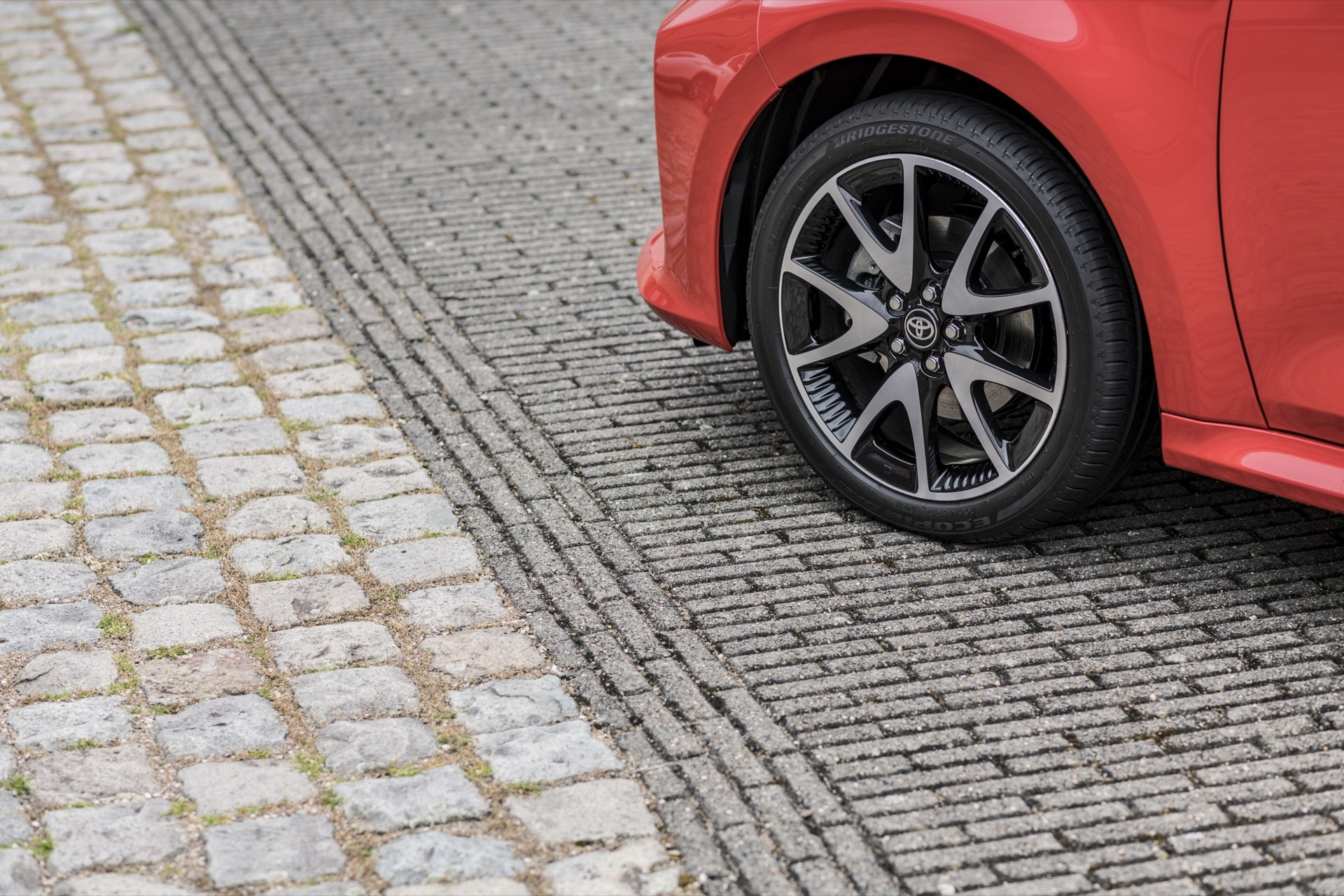 Toyota Yaris 2020 Prueba Detalles Rojo 23