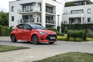 Toyota Yaris 2020 Prueba Rojo 07