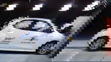 Toyota Yaris Euroncap 010