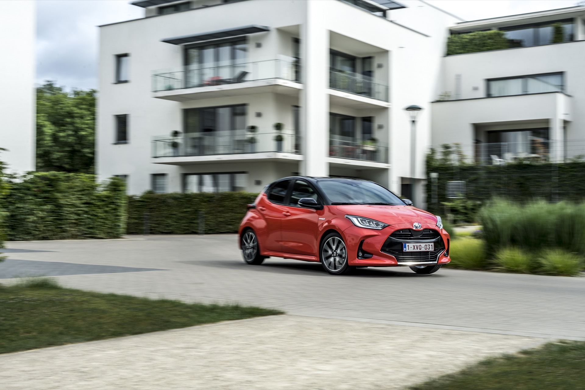 Toyota Yaris Rojo 2020 Movimiento Prueba 03