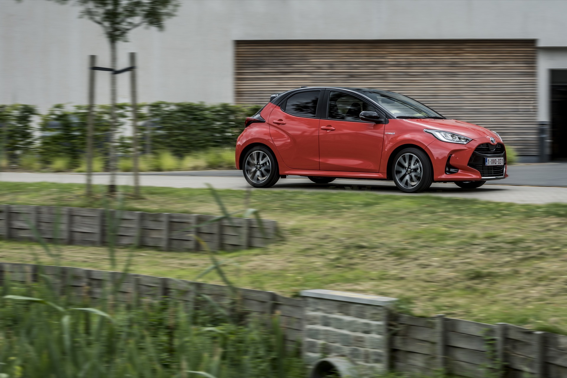 Toyota Yaris Rojo 2020 Movimiento Prueba 09