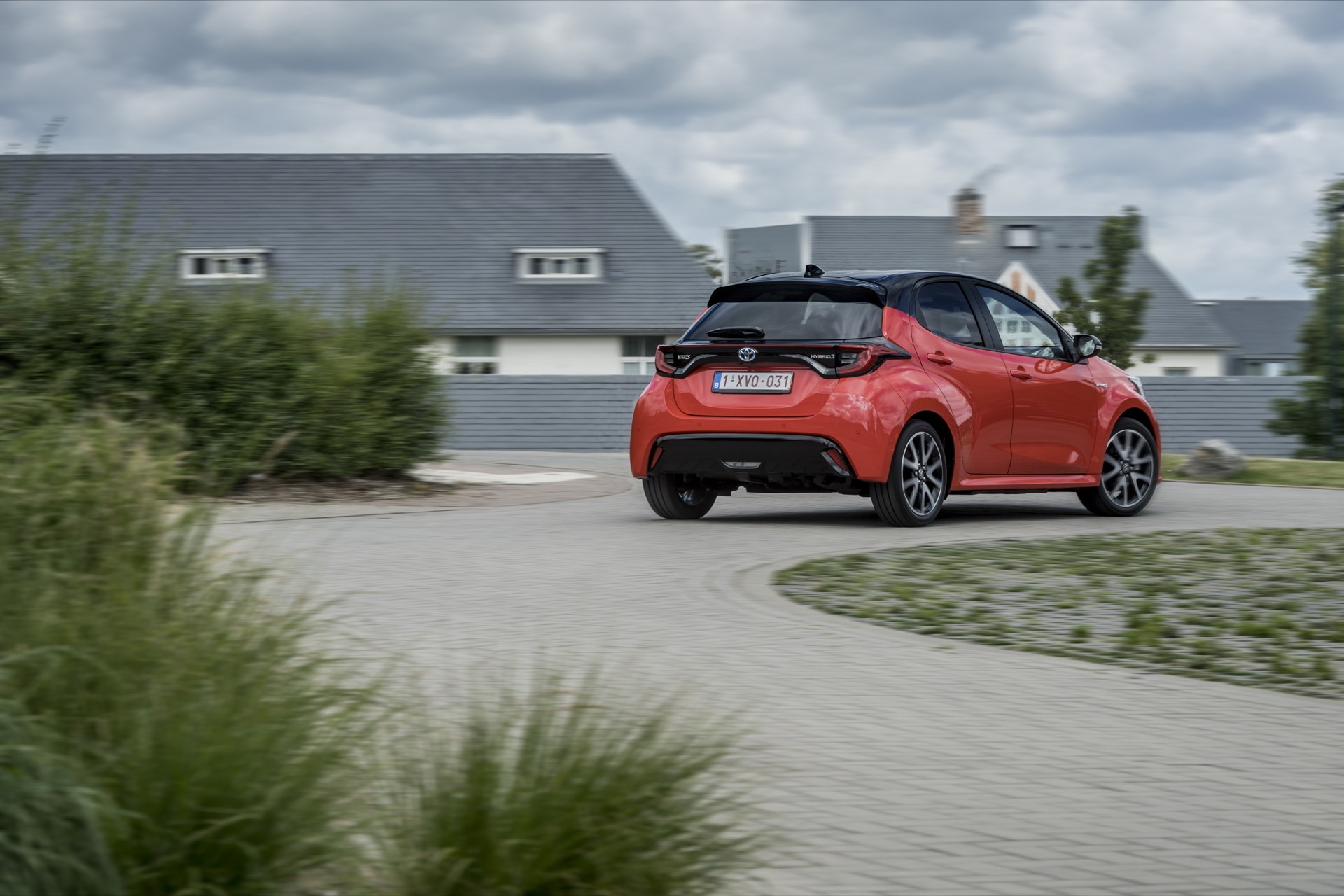 Toyota Yaris Rojo 2020 Movimiento Prueba 16