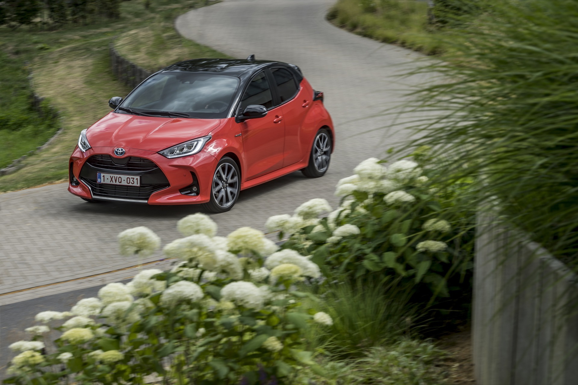 Toyota Yaris Rojo 2020 Movimiento Prueba 18