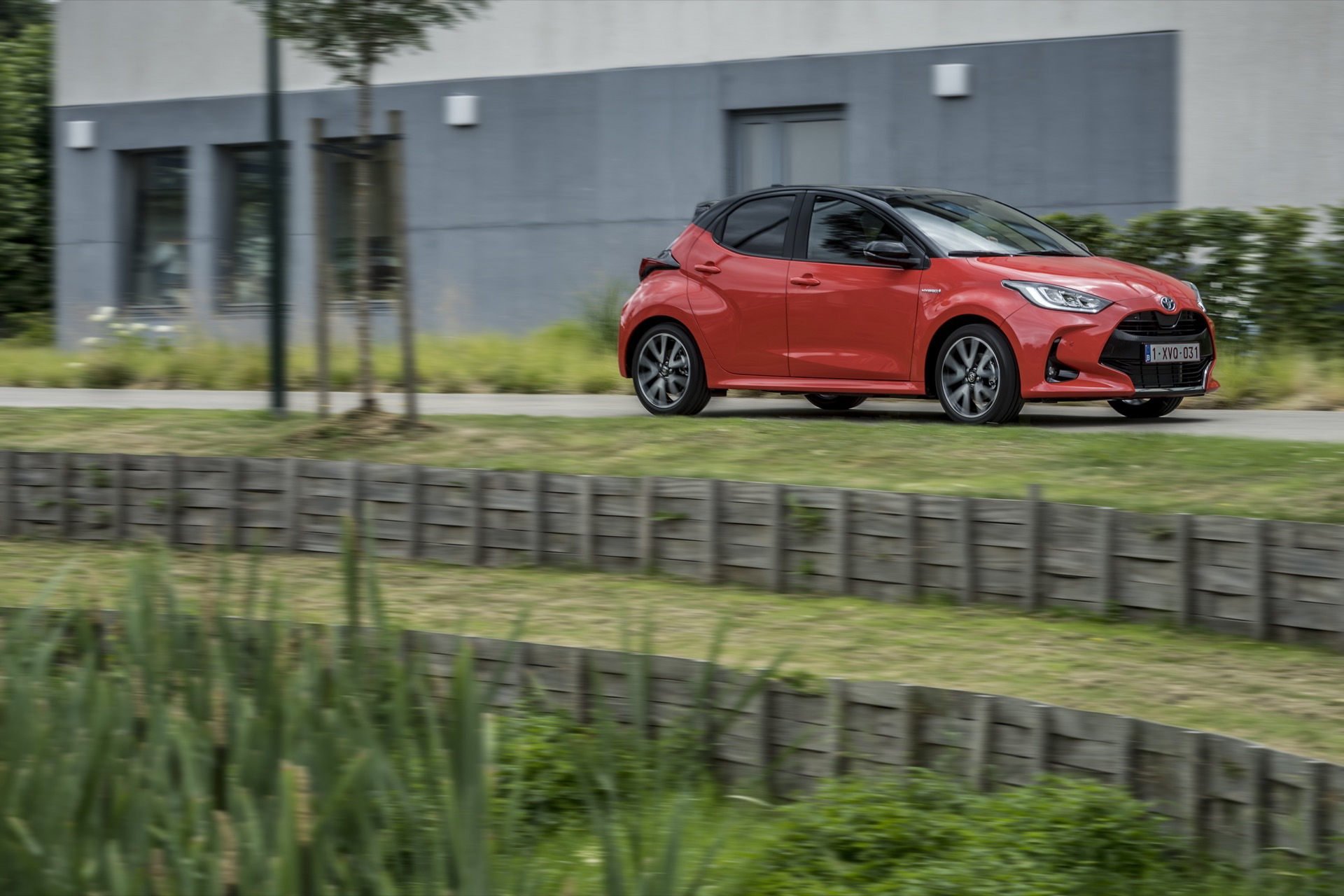 Toyota Yaris Rojo 2020 Movimiento Prueba 23