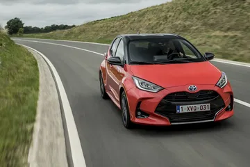 Toyota Yaris Rojo 2020 Movimiento Prueba 31