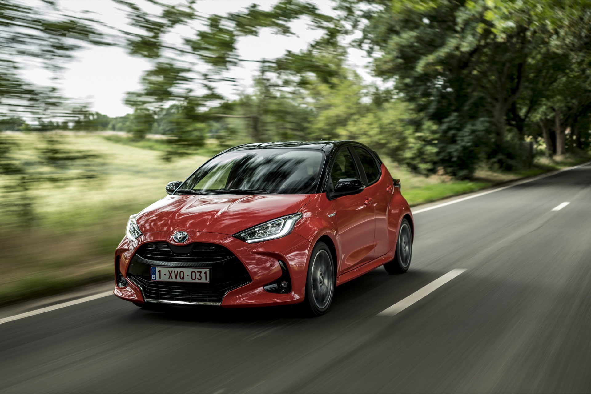Toyota Yaris Rojo 2020 Movimiento Prueba 32