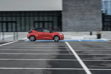 Toyota Yaris Rojo 2020 Movimiento Prueba 39
