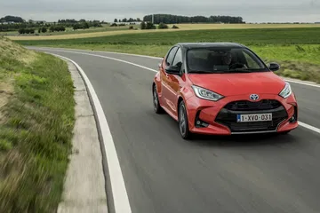 Toyota Yaris Rojo 2020 Movimiento Prueba 41