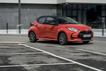 Toyota Yaris Rojo 2020 Movimiento Prueba 48