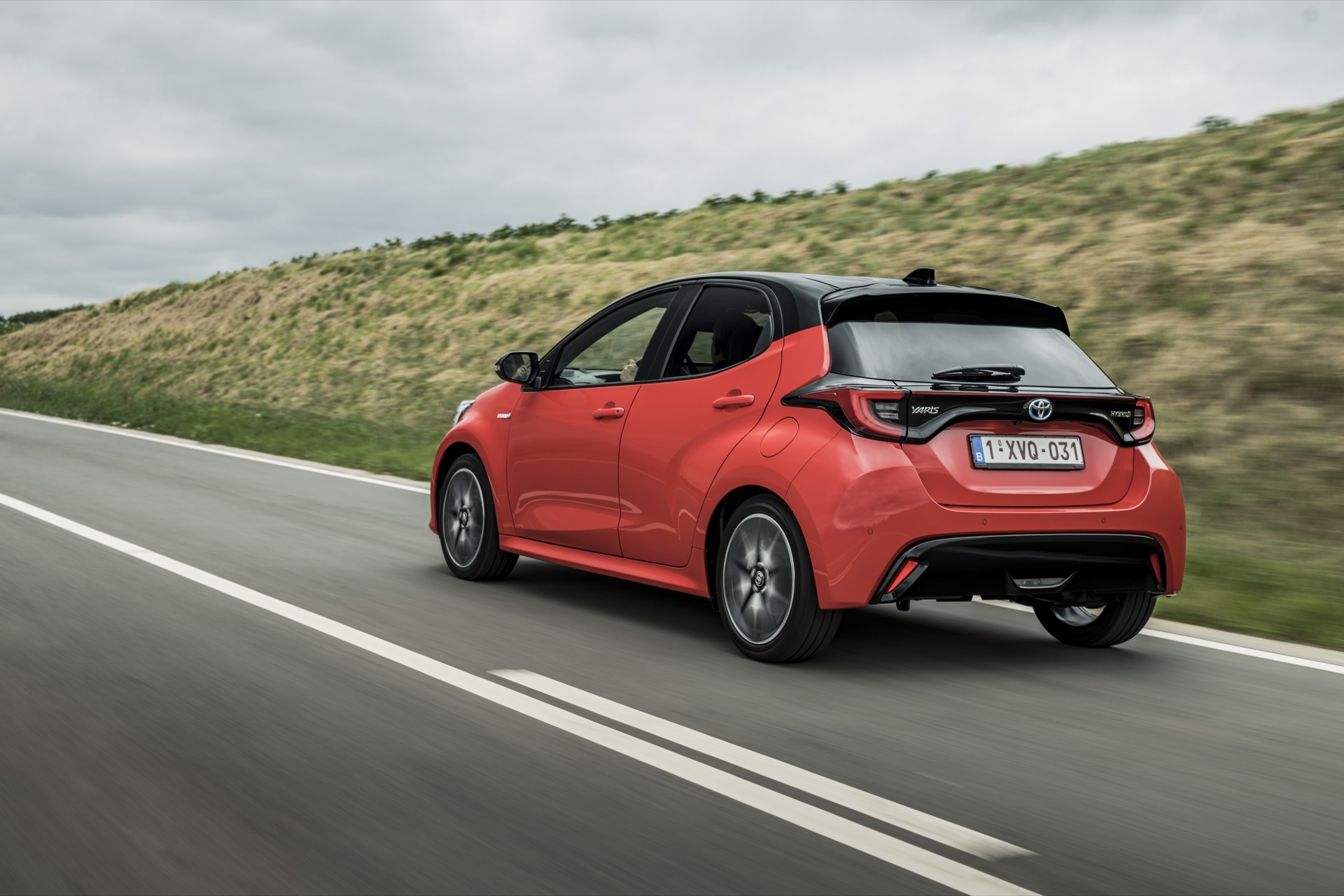 Toyota Yaris Rojo 2020 Movimiento Prueba 53