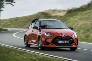 Toyota Yaris Rojo 2020 Movimiento Prueba 59