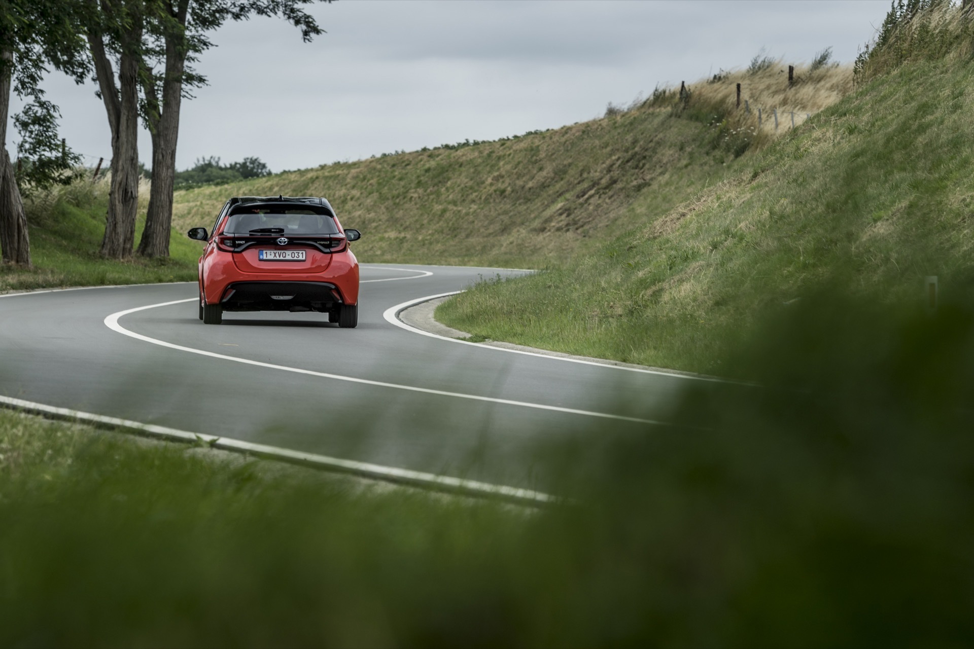 Toyota Yaris Rojo 2020 Movimiento Prueba 60