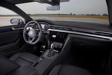 Volkswagen Arteon R 2020 Azul 13