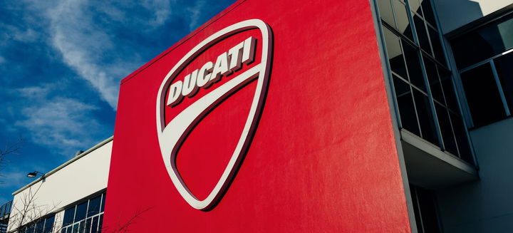 Ducati Logo Fabrica Portada