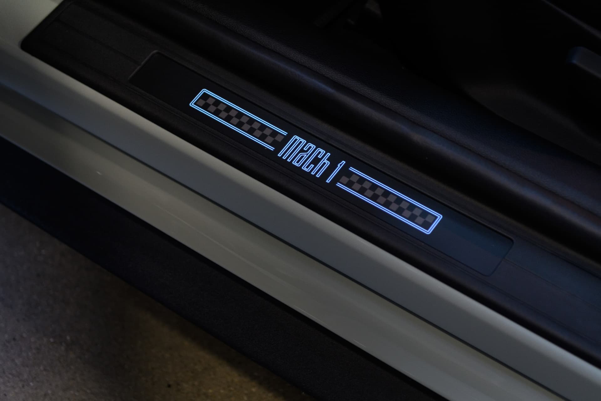 Mustang Mach 1 Logo
