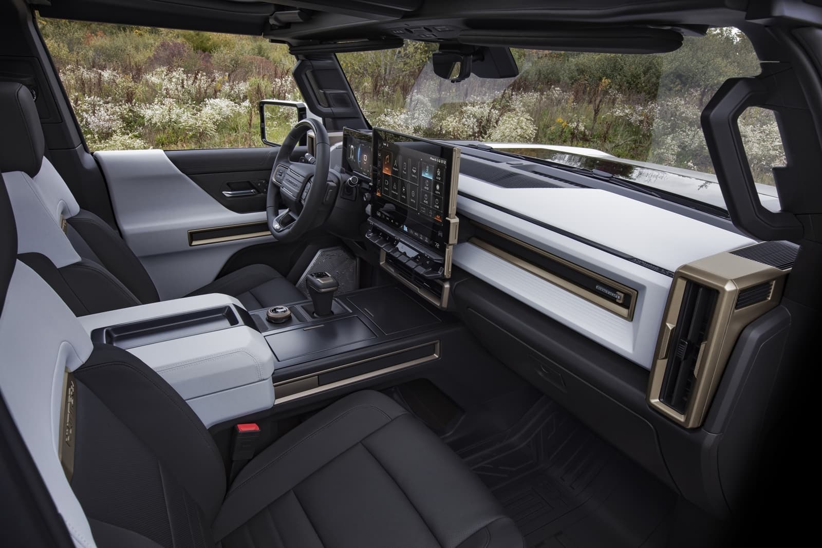 The Gmc Hummer Ev’s Design Visually Communicates Extreme Capab