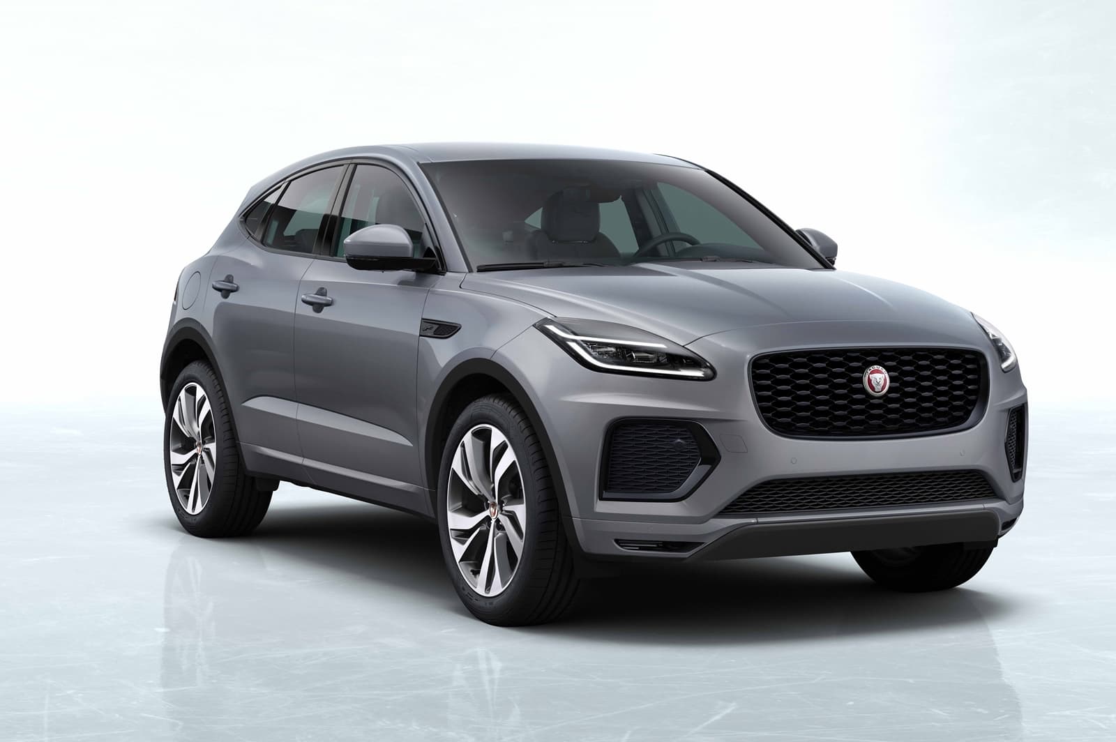 Vista lateral del Jaguar E-PACE mostrando su línea dinámica.