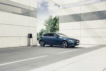 Mercedes Clase A Hibrido Enchufable 2020 03