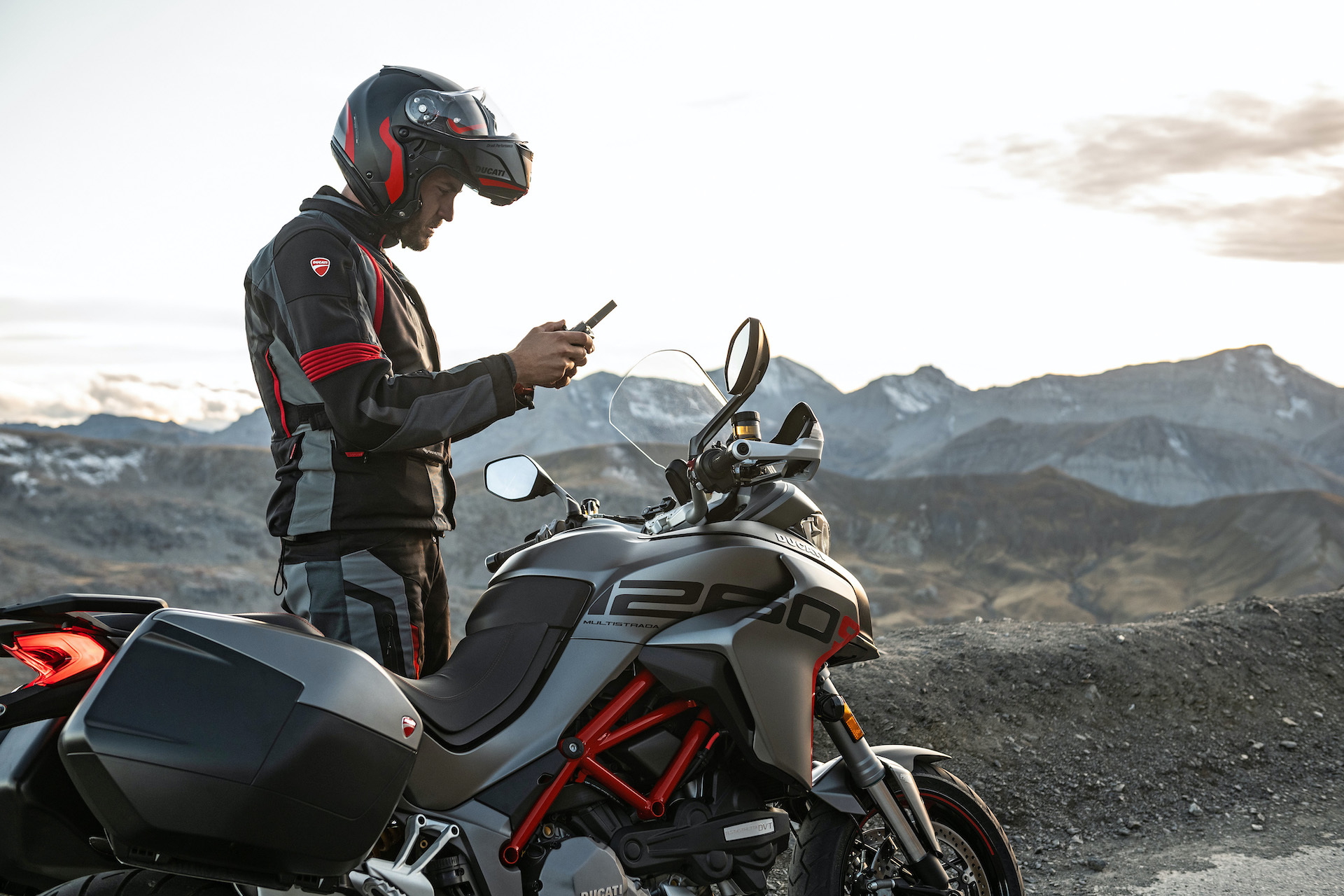 Moto Ducati Multistrada Montanas