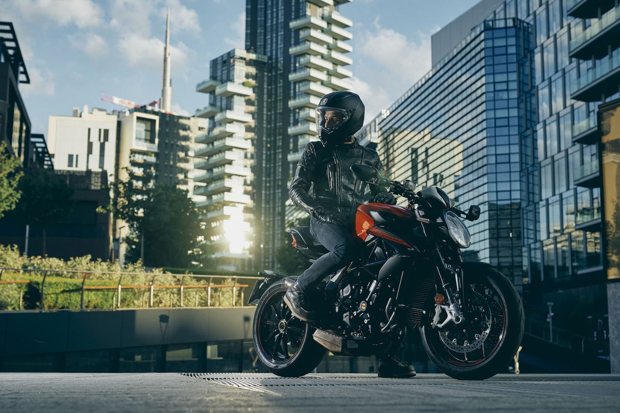 Moto Mv Agusta Dragster Piloto