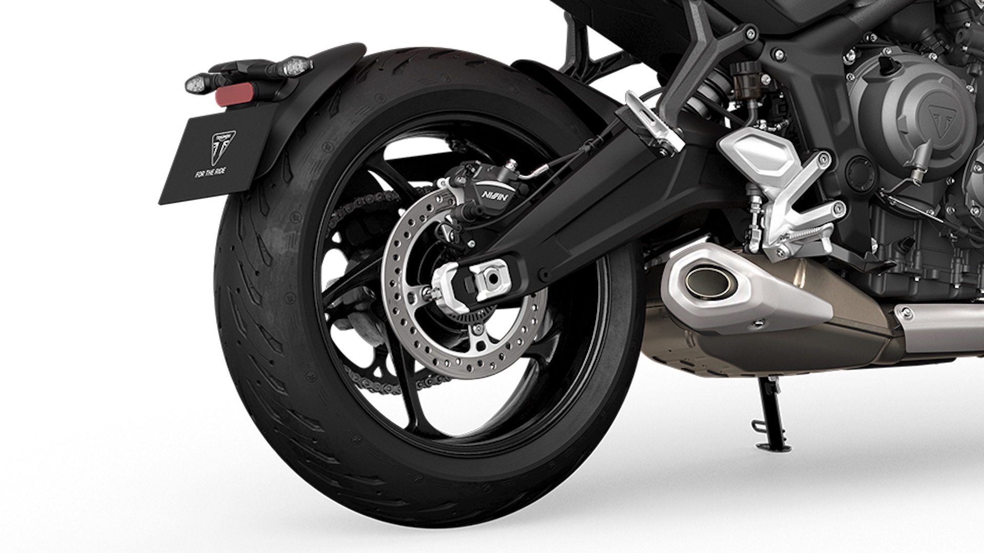 Moto Triumph Trident Detalle3