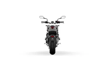 Moto Triumph Trident Estudio3