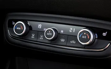 Opel Crossland 2021 10