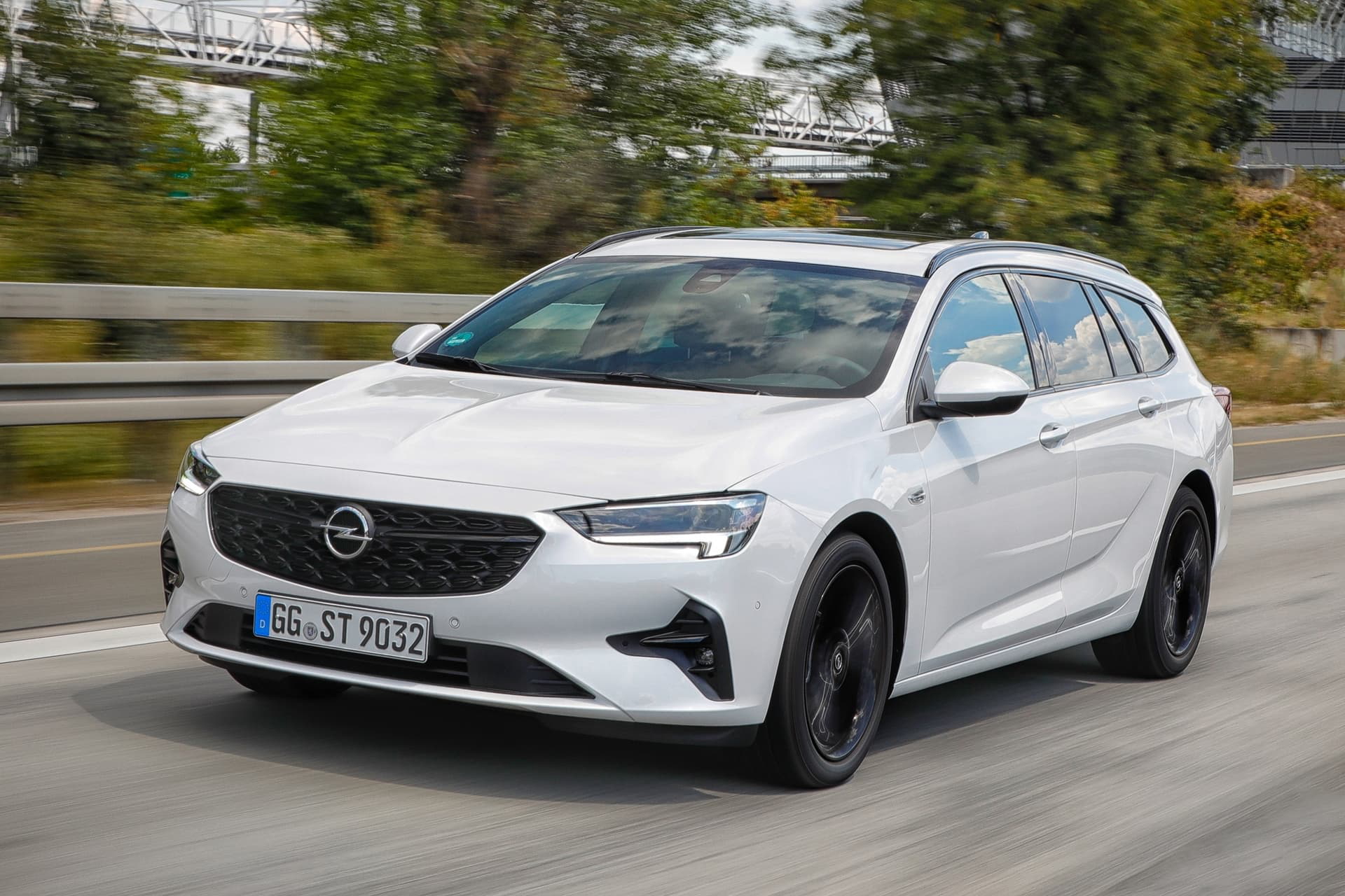 Opel Insignia 2021 1020 004