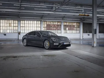 Porsche Panamera Turbo S 2021 3