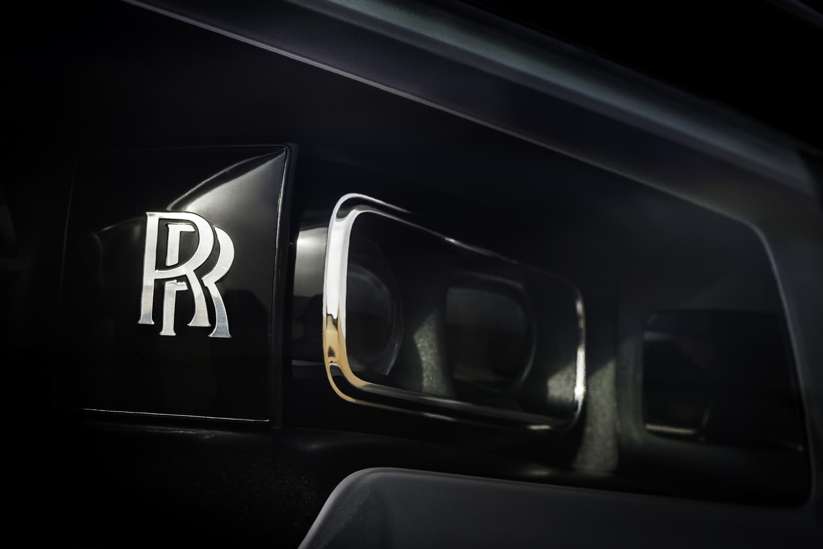 Rolls Royce Culliinan Desierto 1020 023