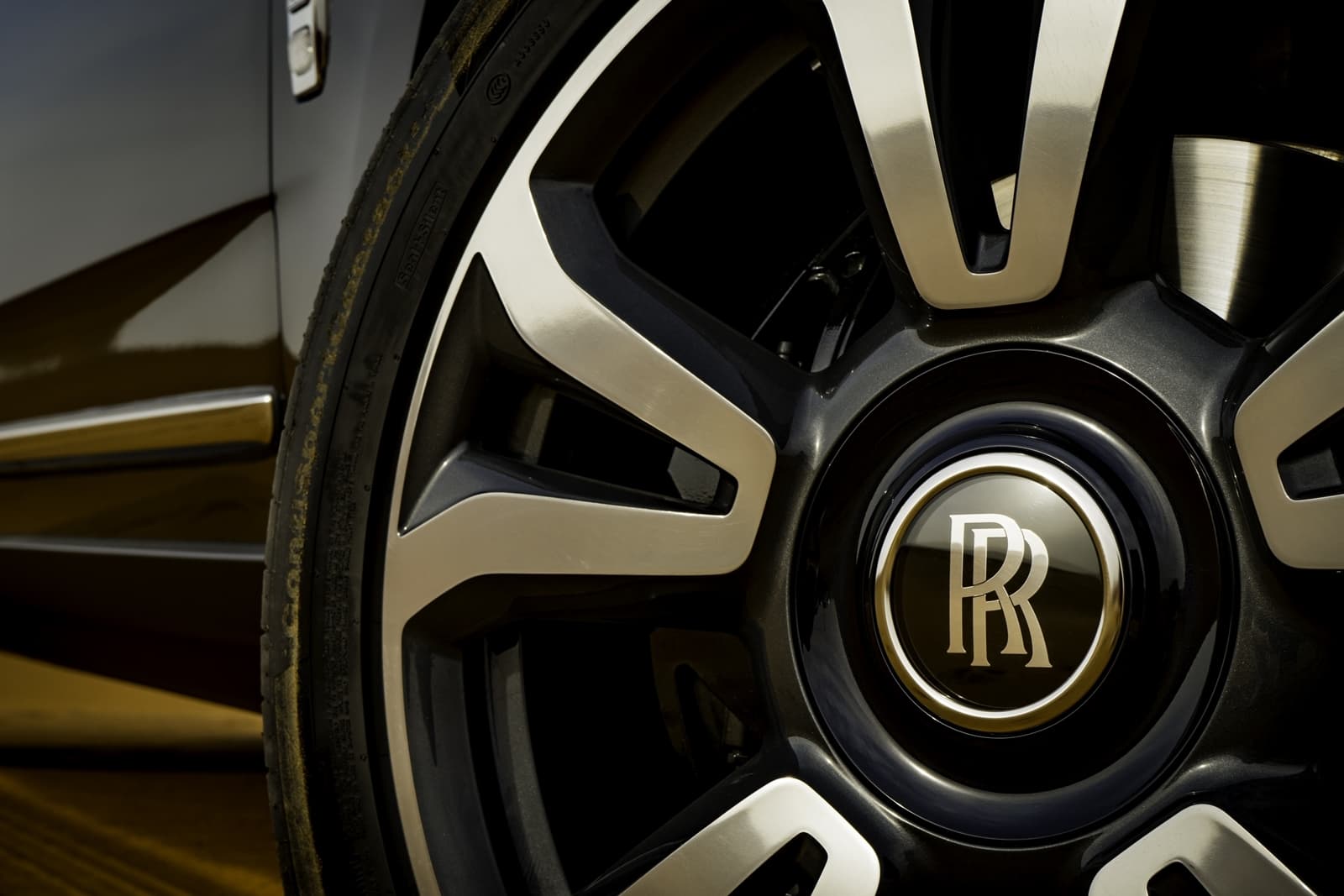 Rolls Royce Culliinan Desierto 1020 025