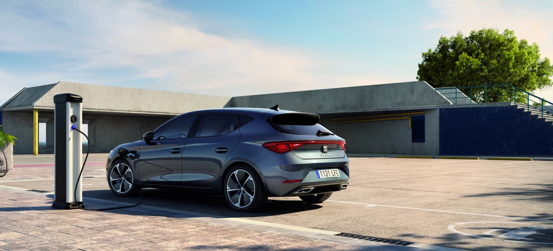 El SEAT León híbrido enchufable de 204 CV ya está disponible desde 34.080 €