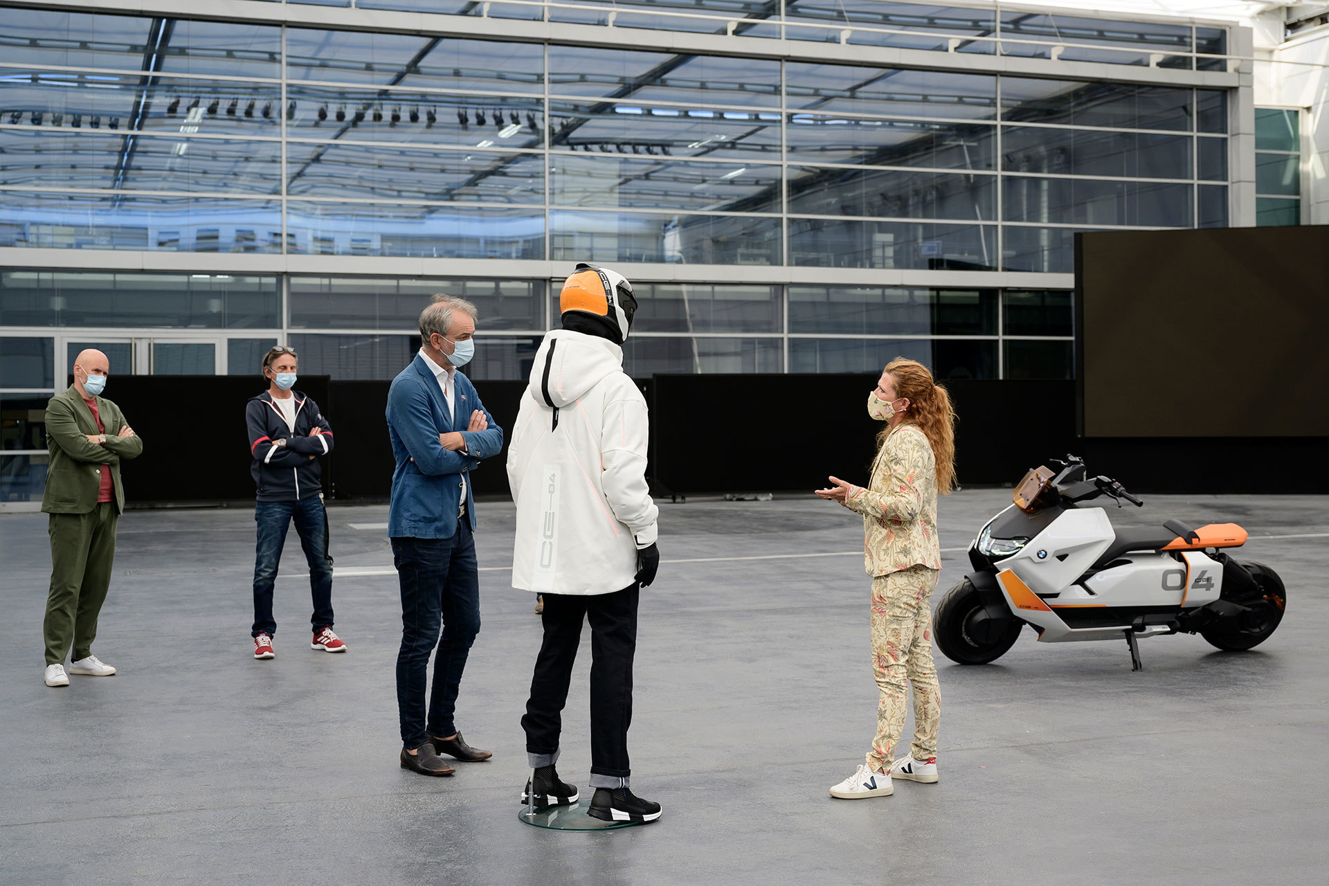 Bmw Definition Ce 04 2020 Diseno 05