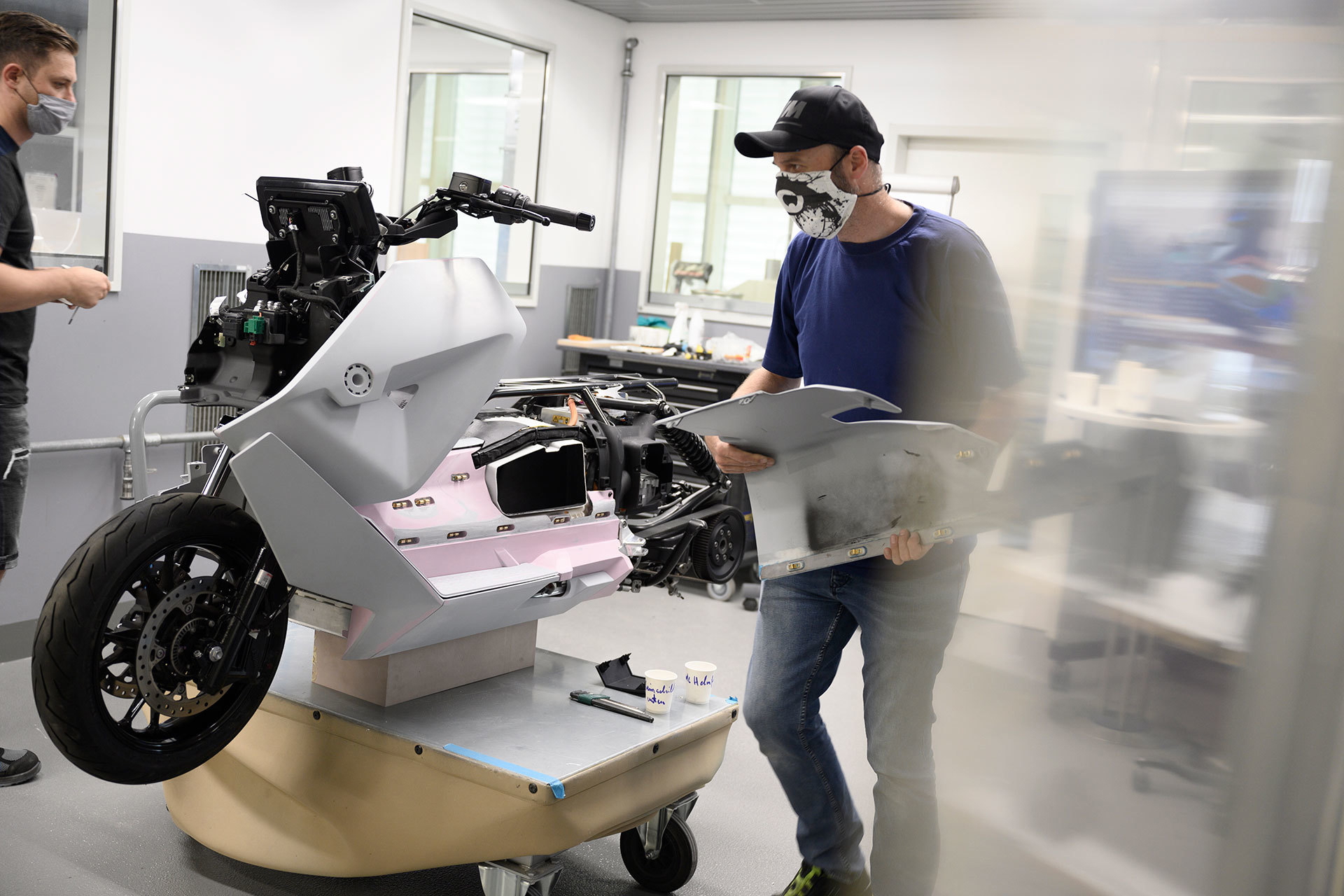 Bmw Definition Ce 04 2020 Diseno 13